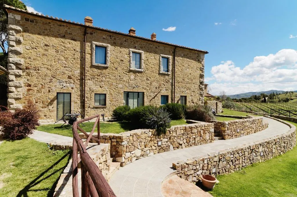 Aparthotel Le 7 Camicie à Castelnuovo dellʼAbate 3*,