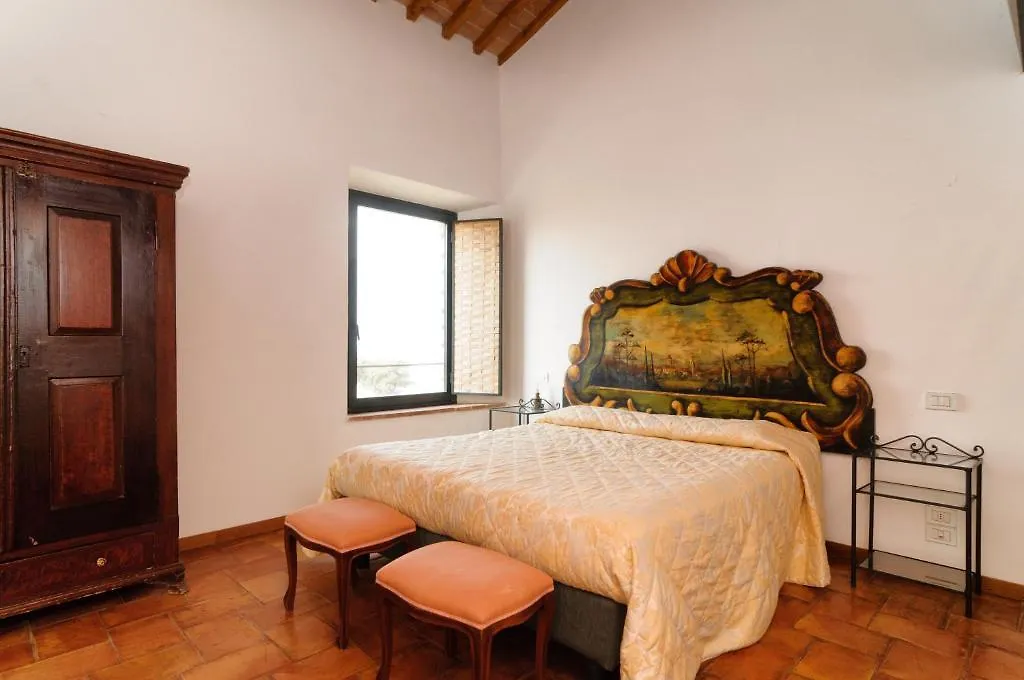 Aparthotel Le 7 Camicie à Castelnuovo dellʼAbate