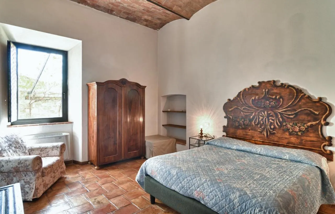 Aparthotel Le 7 Camicie Castelnuovo dellʼAbate